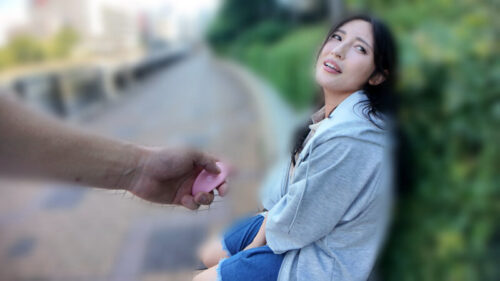 ノーブラM気質の淫乱女‘とびっこ装着’恥辱デート 森沢かな