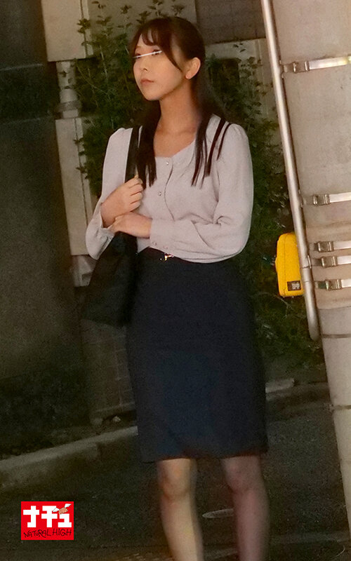 発情オイルまみれのチ○ポで即ハメ中出しされた後も完全に効くまで侵入者に居座られ意識がぶっ飛ぶほどイカされまくる貞淑妻5