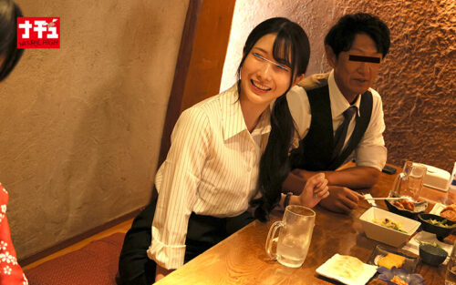 営業中の居酒屋でレズ店員にベロベロにさせられてこっそり手マンでお漏らしイキしまくる敏感女3