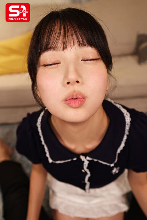 【VR】無邪気かわいい妹の友達を女子会してる隣の部屋で声を押し殺しビクンビクン無限ピストン鬼連ちゃんイカセ 榊原萌