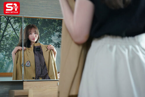 妻の学生時代を知らない俺は姪っ子の制服を盗み着していた妻の姿に異様な興奮を覚えて…5年ぶりに抱いた妻が最高すぎた 夢乃あいか