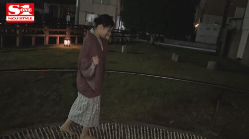 村上悠華のスリムな肉感を48時間独占!何度イッても終わることのない求愛オーガズム温泉旅行