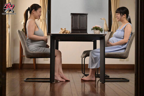 美人母娘、イタダキマス。数十年前に孕ませた女とその娘に会いに来ました。 織田真子 羽月乃蒼