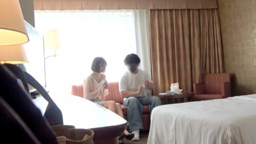 「どんな相手ともㇱちゃうセックスエンジョイ勢のまりのちゃん!令和のビッチはセフレなんて作らない。『気にピ』の時点でセックス対象ロックオン待ったなし!!長い美脚を活かした大開脚大絶頂手マン!!からの爆突き! マジ軟派、初撮。 2269」