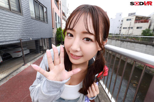 【VR】【8K】同じ時間に保育園の迎えが一緒になるGALシングルマザー 自宅で子供たちが遊んでいる間に週3回イチャラブ絶倫W不倫