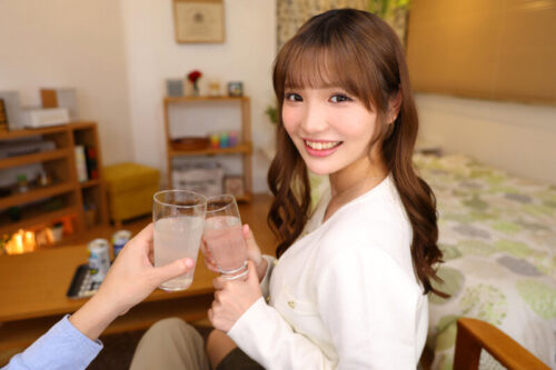 【VR】【8K】会社で人気の美人後輩OLに誘惑され、彼女の事も忘れるくらい何度も精子を搾り取られた僕。佐藤愛瑠