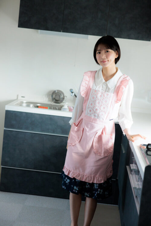 黒い花嫁は、静寂を纏って佇む 辰巳シーナ