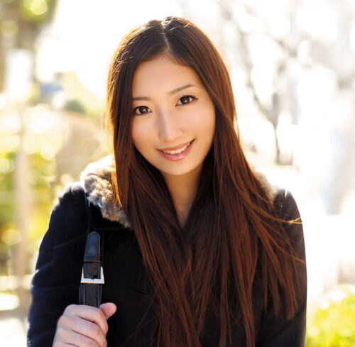 エロフェッショナル仕事の流儀 こよなく人妻を愛するこの道20年のベテランプロデューサーが厳選！狙っても撮れない神レベルの産物 もう二度と拝めない絶品人妻動画 36人8時間maximum