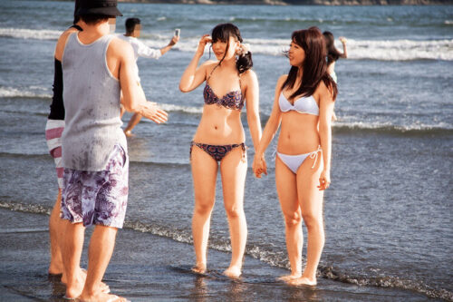 超エロスレンダー娘も純真無垢ロ○娘もくい込みビキニギャル 水着のギャルをヤリまくり 13人4時間