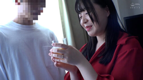 観光で来た軽そうな若妻さんをナンパして好き放題やりまくる！！秋田美人の若妻はいつでも欲求不満！？