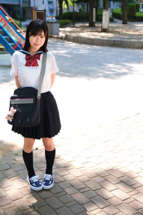 近所で見つけた女子校生Kちゃんと失神キメセク遊び【素人投稿】