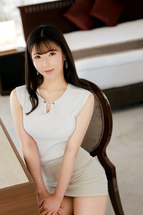 
 「ラグジュTV 1563 新婚ホヤホヤの美人妻が旦那様に構ってもらえずAV出演！緊張と恥ずかしさを見せつつも、ねっとりとした愛撫に興奮！愛でるように味わった巨根を迎え入れれば、悩ましい喘ぎ声を漏らしながら喘ぎイク！！」