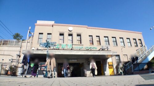 
 「マジ軟派、初撮。 1746 美術館でアートを嗜む上品なお姉さん。こちらのHな誘いにもやんわり受け流し…かと思いきや全身愛撫されて嬉しそうな喘ぎ声！挑発的な乳首舐めや腰振り騎乗位など、その痴態があらわになる！」