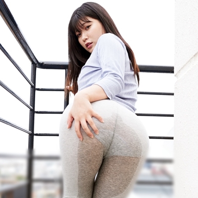 【言いなり美女①】黒髪清楚系ＪＤはチンポ欲しさに繁華街でリモバイ徘徊！ラブホで首絞めＳＥＸした後はザーメン口マ●コに含んで街中で精子ごっくん【個撮】 同人動画
