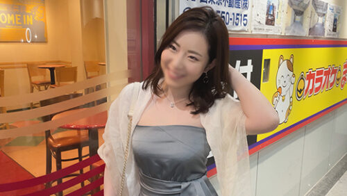 舌にクリトリスを持つ女★ベロでイッちゃうドスケベ美女★突きまくり＆イキまくりの生ハメえっち 同人動画