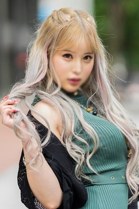 【潮＆イラマ祭!!】即レス即会いヤリマンドМビッチ23歳。**イラマで喉奥イキww潮も止まらないエンドレスイキ狂い失神ファッキン!!【GANGIMARI】 同人動画