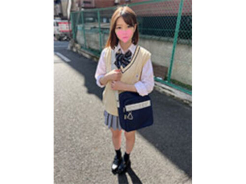 【個人撮影】顔出し都立K①学校サボってやってきたショートカットのミニスカ女子とパパ活_遊び盛りな美小女に連続挿入→連続中出し 同人動画