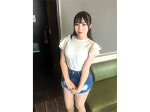【素人個撮】仙台女子_就活で都内にやってきた美女_エロコスに着替えさせ無断配信 同人動画