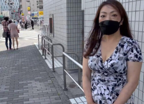 Reunion Affair: Busty Classmate After 30 Years