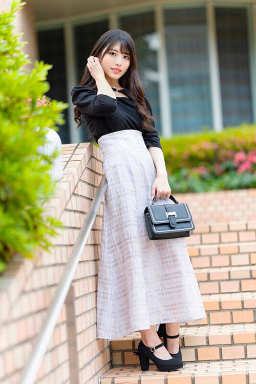 Idol-Faced Perverted Wife Loves Virgins (28) - Virginity Loss Extravaganza