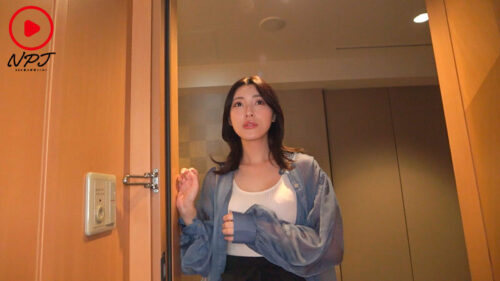 Secret Recording: Reluctant Cuckold Creampie. Part 2