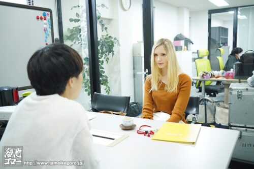 Applied for Video Production Part-Time Job at Adult Video Company: Married Woman's AV Debut - Lily Heart