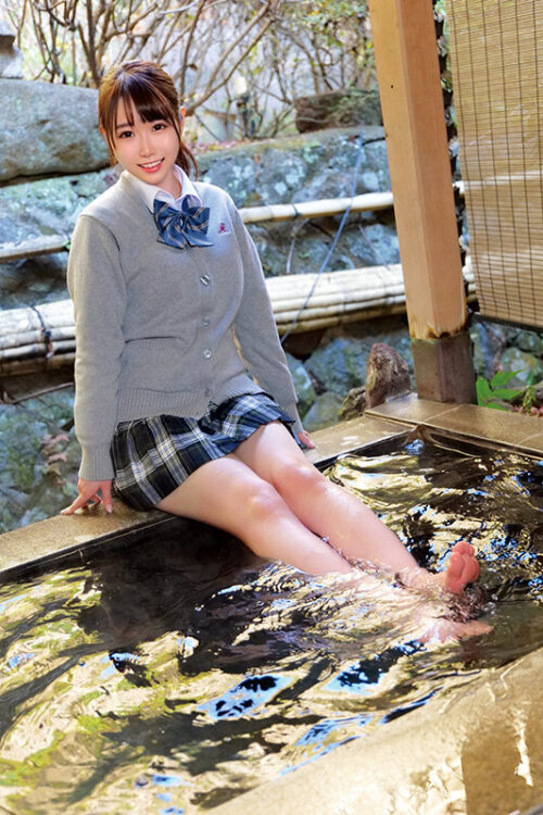 大人未満 純粋な少女の口、顔、アソコに射精し続ける温泉旅行～性に目覚める制服美少女～