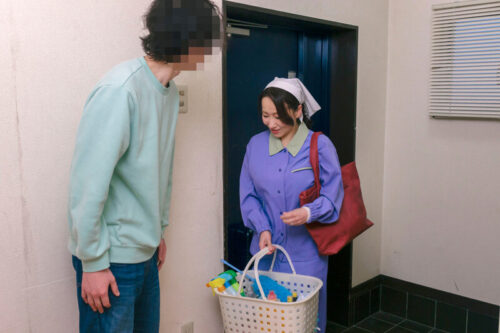 「本当に童貞なの…？」家事代行のパートさんに童貞のフリして お願いしまくり母性本能をくすぐる方向でなんだかんだ人妻とタダマンしまくっている鬼畜ヤリチンバイト君の盗撮NTR素材2