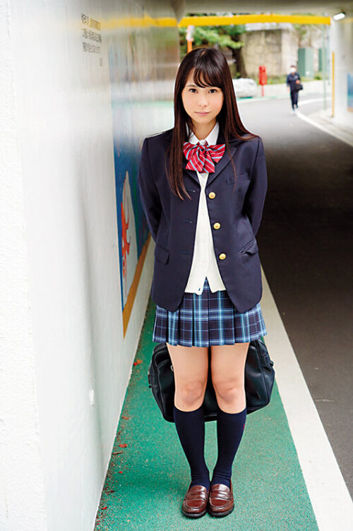 性支配を受け入れる無抵抗な美少女たち～制服と縛り～