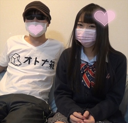 【帽子ＴＨＥベスト01】復活の帽子男、またしても美女ハメ放送をしてしまう【ライブチャット】 同人動画