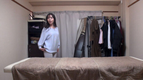 媚薬オイルマッサージ 痴●盗撮＆中出し素人娘VOL.41 超強力媚薬を配合したマッサージオイルを施術中に知らずに塗りこまれたオンナは、身体の火照りに驚き、チ○ポを欲しがる自分に戸惑い、垂れ出したマン汁に恥ずかしがりながらも生ハメ中出しまで欲してしまう！