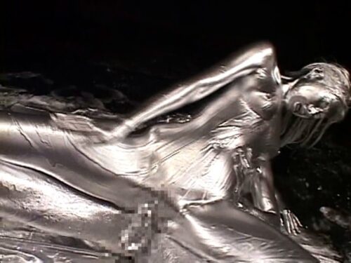 パイパン美少女金粉フィスト