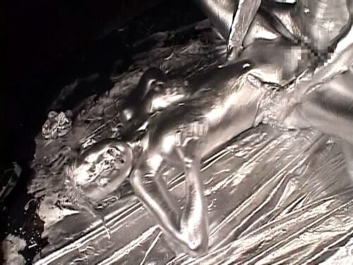 パイパン美少女金粉フィスト