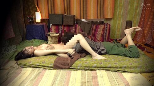 二人でするヨガ。タイ古式マッサージ店盗撮。素人人妻をタイ古式マッサージの無料体験と偽り騙して癒して中出ししちゃいました 池袋編