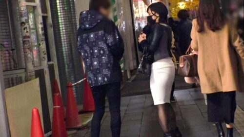 
 「マジ軟派、初撮。 1756 出勤前のラウンジ嬢を六本木でナンパ！警戒心を解きSEXに持ち込むと、自ら動いてチ●ポを膣奥に当ててくるドスケベ騎乗位を披露！！」