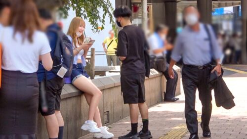 
 「マジ軟派、初撮。 1679 長くてムチッとした美脚に見惚れてしまうショーパンGALをナンパ！ベロチューするとセクシーTバックにはいやらしい糸が…アヘアヘ感じまくる反応の良さに胸キュン♪」