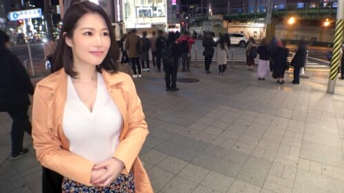 
 「マジ軟派、初撮。 1613 お淑やかな巨乳若妻が獣のように乱れる本能剥き出し性交！！久しぶりのセックスで潮を吹きまくりながら絶頂を繰り返す痴態は必見！！！」