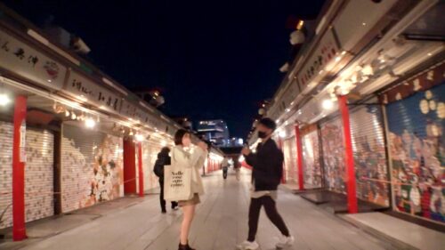 
 「マジ軟派、初撮。 1755 岡山訛りが可愛らしいJDをナンパ！擦れてなさそうな純粋娘も実はむっつりスケベの超敏感体質！連続絶頂に「こんなの知らない～…ッ！！」的に戸惑いつつも半べそかいて中イキしまくってしまう！！」