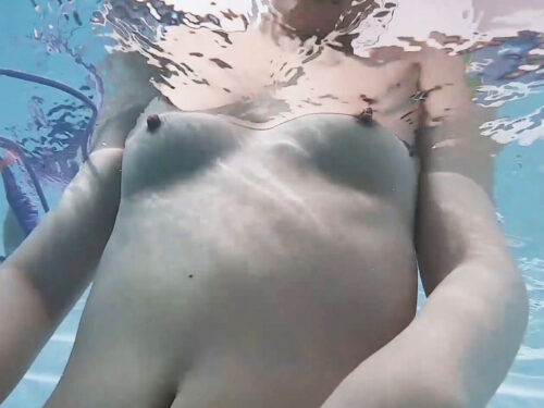 【個人撮影】中出しインスタ女子女子とプールでハメ撮りサヤカちゃん(23) 同人動画