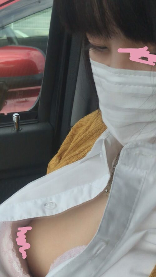 【侵入**】 目を開けるのが精一杯の抵抗。恐怖で固まってしまった彼女の可愛い乳首❤ 同人動画