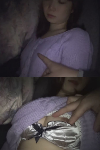 バスの車内でこっそりお触り７ 同人動画