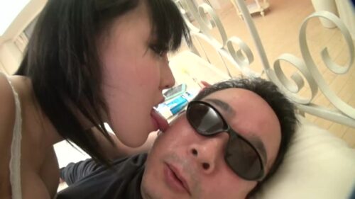 可愛さ抜群の子の聖なる唾をいただきました(完全オリジナル) 同人動画