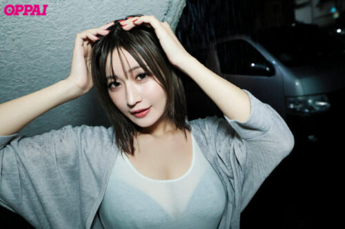 【VR】「私の車でやり過ごさない？」濡れ乳美女の雨宿り逆ナン密室ワゴンVR 藤森里穂