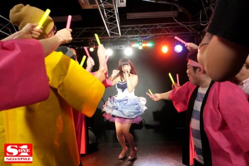 NTR地下ライブ 自慢の巨乳アイドル彼女がファンのキモヲタ達に輪●されて鬱勃起。 羽咲みはる