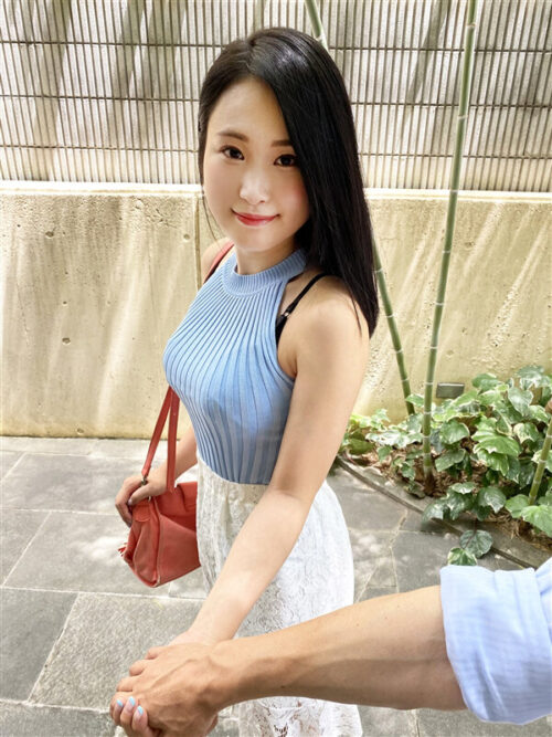 【VR】Virgin's Lucky Encounter: Seduced by Busty Girl