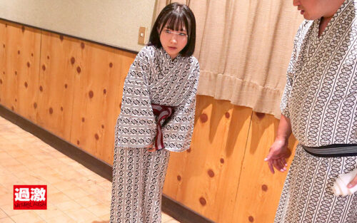 男湯で出会った痴女っこ8 突然のベロちゅうと抱っこSEXで迫られ我慢できず何度も膣射 親子のフリでハメ続けるミニ娘