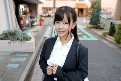 【VR】エロい身体を押し売り悪徳訪問販売員 しおん