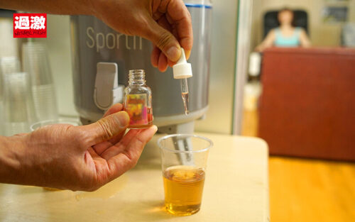 Aphrodisiac Public Bath: Busty Beauty's Incontinence Orgasm & Creampies