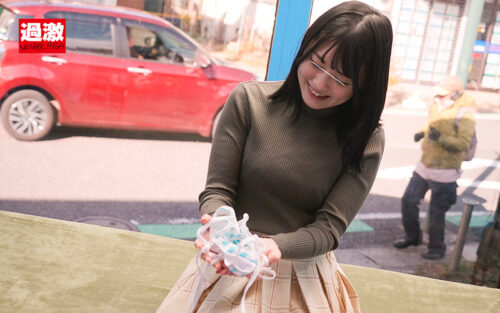 【Dカップひかるちゃん】潮吹きマジックミラー号 ド素人女子大生が過激ビキニで初めての潮吹き連続イキ！オイルマッサージで勝手に指を入れられ感じた押しに弱いオマ◎コはハメ潮も吹いちゃう？