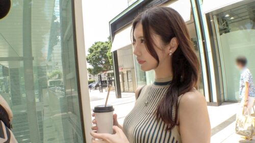 
 「マジ軟派、初撮。 1986 おしゃれなミッドタウンで美人お姉さんをナンパ！モデル体型の超絶美脚！！！見た目とは真逆でホイホイ付いてきちゃう天然ちゃん！自分から腰を振ってしまうドエロお姉さんが、長い脚の麓から滝のような大量潮吹き！！！」